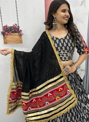 NAVRATRI  BLACK RAYON COTTON LUMPI LACE BORDER FLARED LEHENGA CHOLI SET FULL STITCHED 3