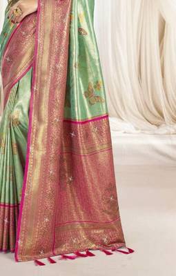 Green magenta silk blend embroidered kanchipuram silk blend Saree with blouse  3