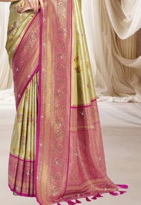Cream magenta silk blend embroidered kanchipuram silk blend Saree with blouse  3