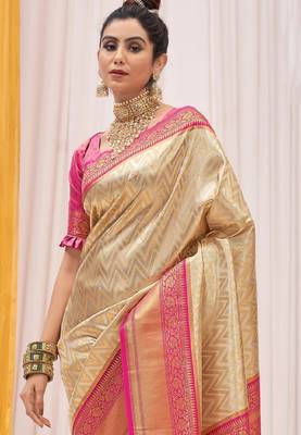 Cream pink silk blend embroidered kanchipuram silk blend Saree with blouse  3
