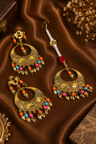 Peepal patti carnival earrings maang tikka set