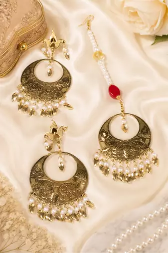 Elegant pearl accent earrings tikka set