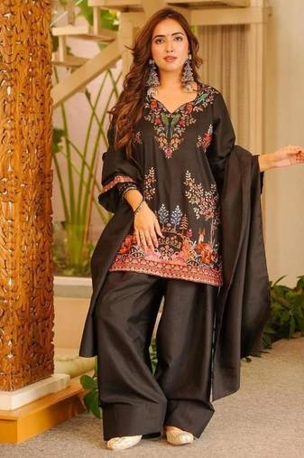 Black silk blend embroidered farshi salwar kameez