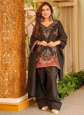 Black silk blend embroidered farshi salwar kameez 2
