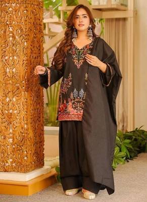 Black silk blend embroidered farshi salwar kameez 3
