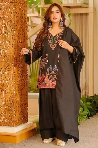 Black silk blend embroidered farshi salwar kameez