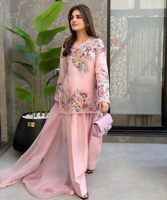 Pink crepe embroidered farshi salwar kameez 3