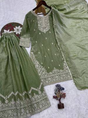 Green silk blend embroidered sharara set 4
