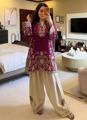 Purple crepe embroidered kurta set 3