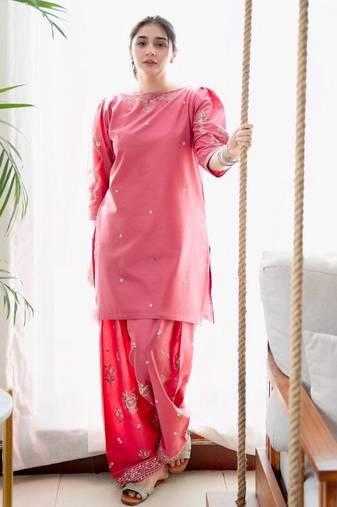 Pink silk blend embroidered farshi salwar set