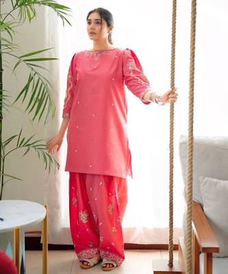 Pink silk blend embroidered farshi salwar set 2