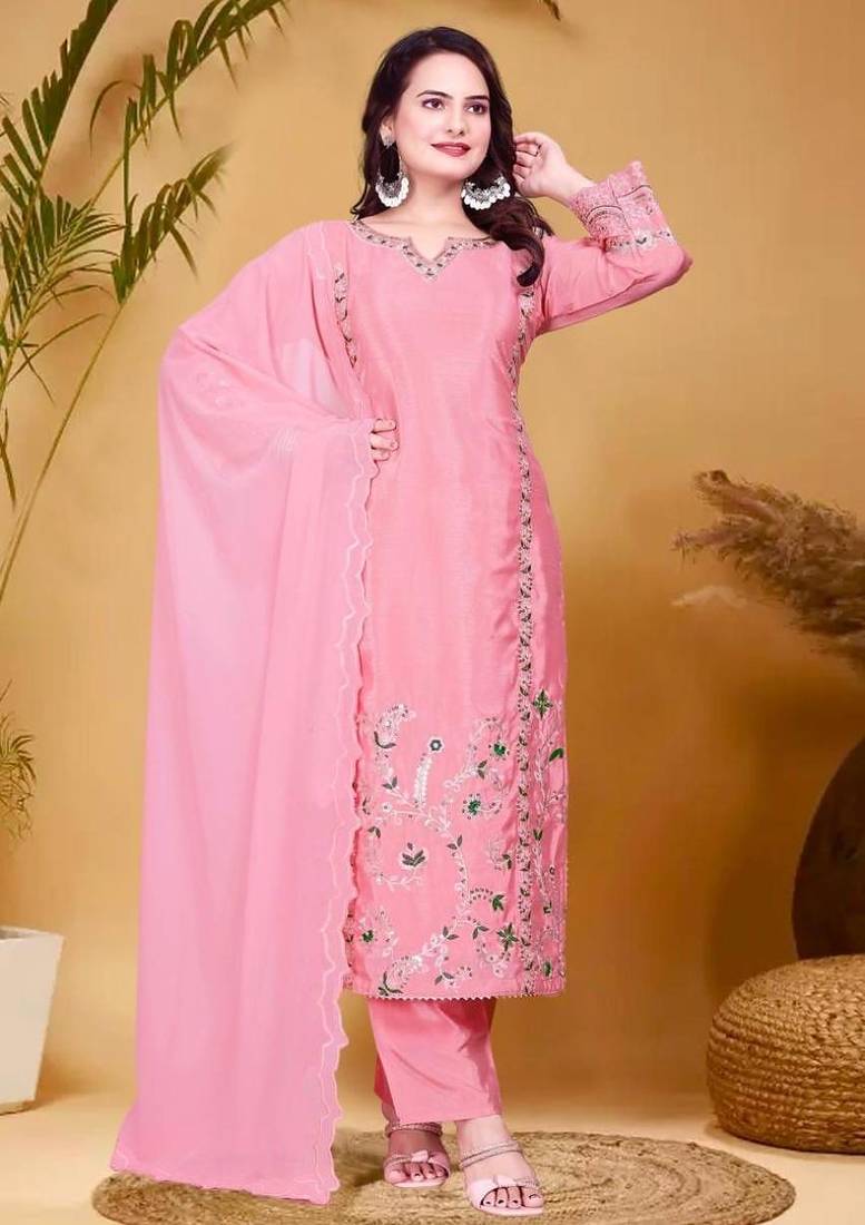 Pink silk blend embroidered kurta set