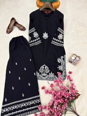 Black silk blend embroidered palazzo set 4
