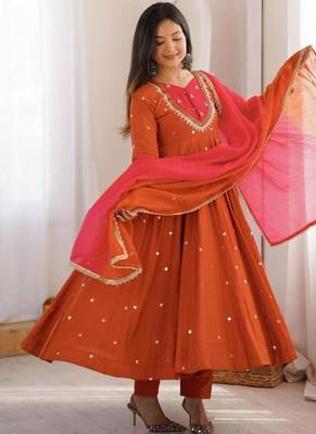Orange silk blend embroidered flared gown set 2