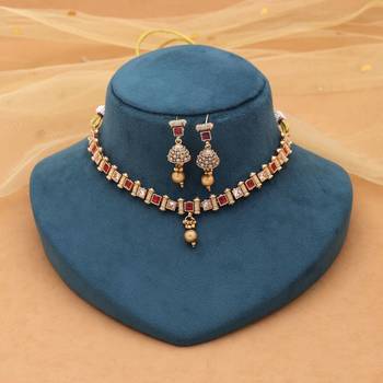 Rani color matte gold kundan necklace set 2