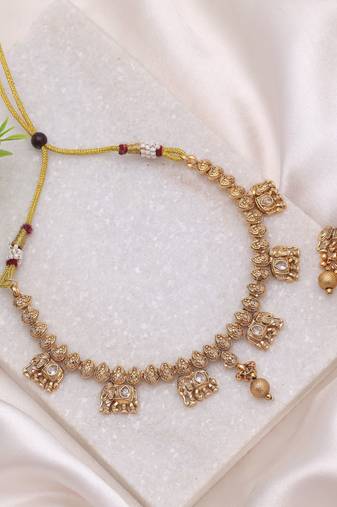 Gold color luxury matte gold kundan set