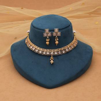 Gold color ethnic kundan necklace set 2