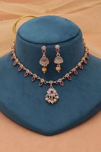 Rani color classic kundan necklace set