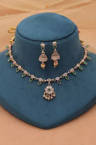Green color premium kundan necklace set