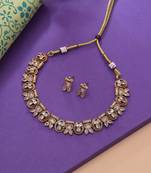 Gold color elegant kundan necklace set
