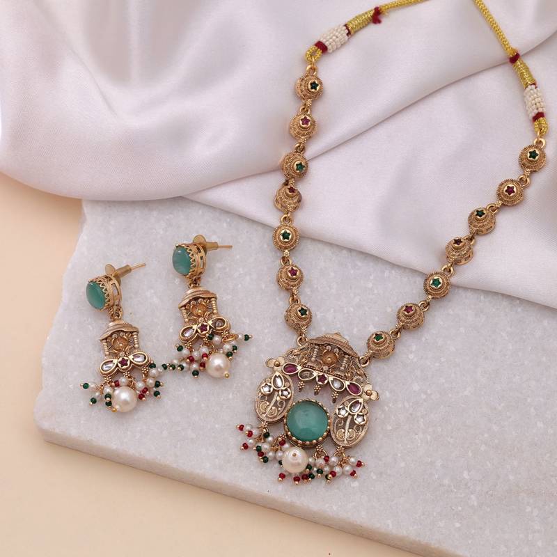 Rama green color kundan necklace set