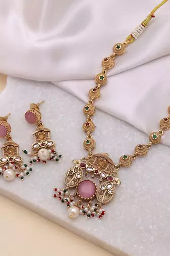 Light pink color kundan necklace set
