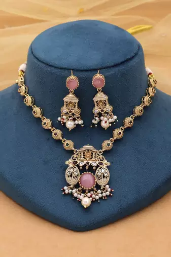 Light pink color kundan necklace set