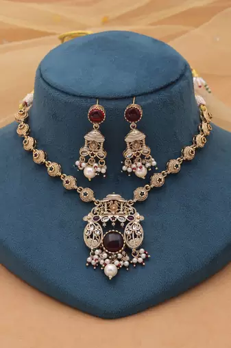 Maroon color matte gold kundan set