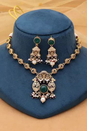 Green color traditional kundan jewelry set