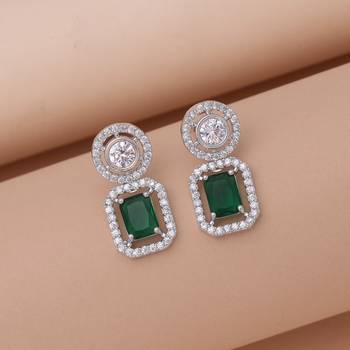 Green color crystal diamond earrings 1