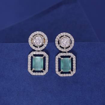 Pista green color elegant earrings 2