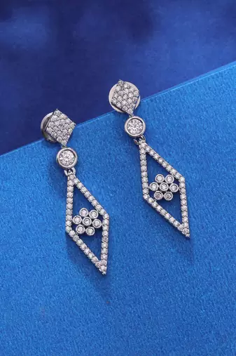 Silver color fashion diamond earrings