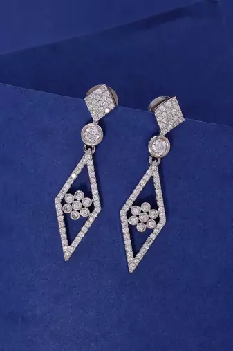 Silver color fashion diamond earrings