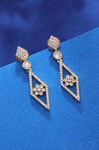 Gold color party wear earrings
