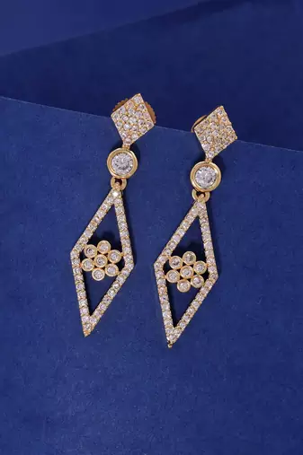Gold color party wear earrings