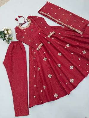  red embroidered anarkali suit with dupatta 4