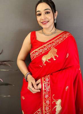 Banarasi silk blend handloom with gold zari saree with blouse 4