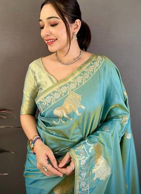 Banarasi silk blend handloom with gold zari saree with blouse 4