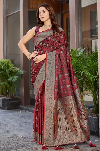 Women's premium maroon banarasi silk blend saree with heavy zari weaving and designer pallu | ethnic wedding saree