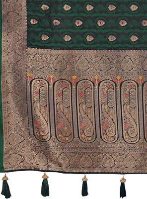 Women's premium green banarasi silk blend saree with heavy zari weaving and designer pallu | ethnic wedding saree 5