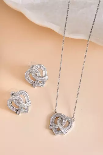 Elegant interlocked heart design with fine stone detailing