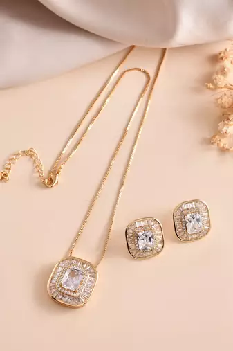 square pendant chain with stone – gold finish statement pendant chain for women
