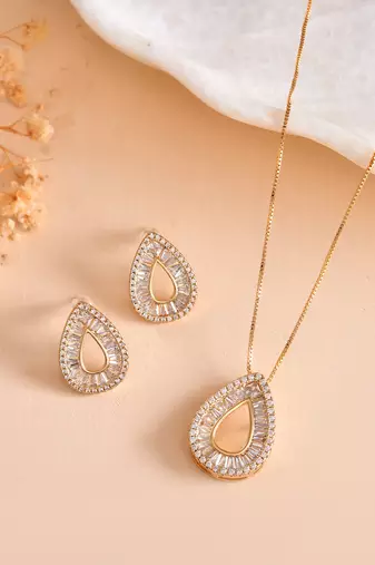 Elegant teardrop crystal pendant chain for women  premium gold finish statement pendant set