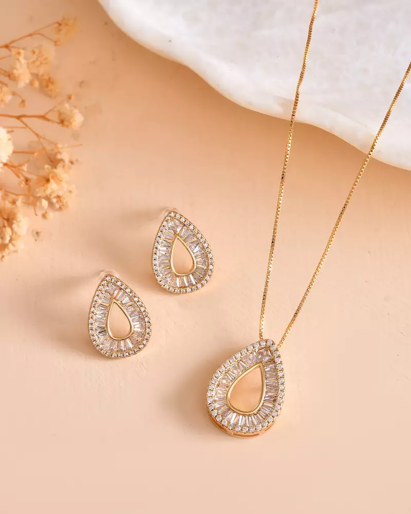 Elegant teardrop crystal pendant chain for women  premium gold finish statement pendant set