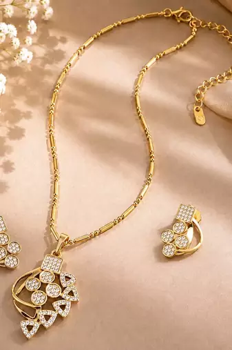 Premium designer pendant chain set with gold polish finish