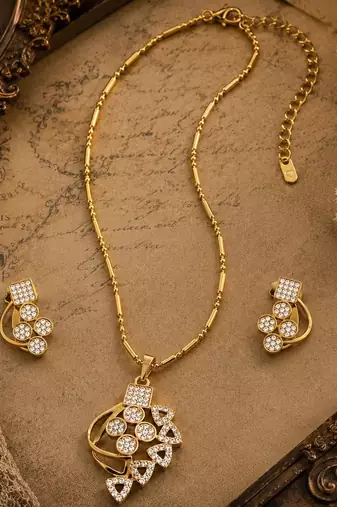 Premium designer pendant chain set with gold polish finish