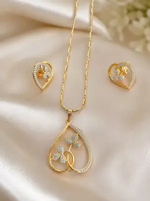 Premium gold plated heart shape pendant chain set for women 1