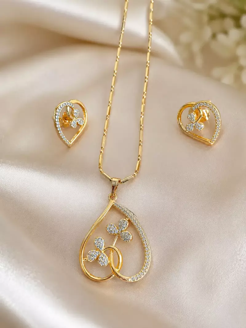 Premium gold plated heart shape pendant chain set for women