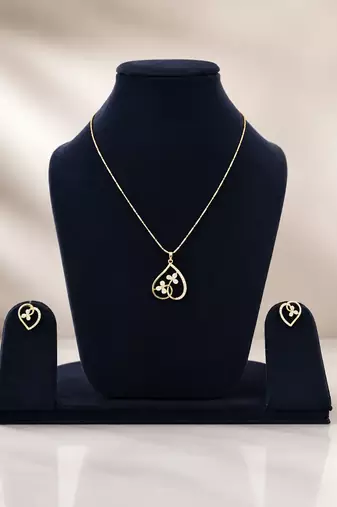 Premium gold plated heart shape pendant chain set for women