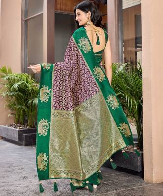 Designer banarasi purple silk saree elegant gold zari work with contrast green border wedding reception party wear saree 2